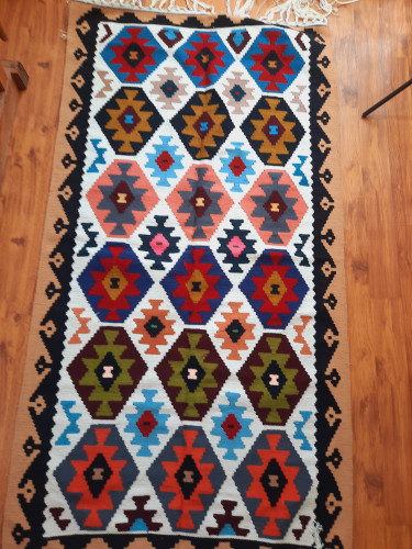 گلیم دستبافت عنبران